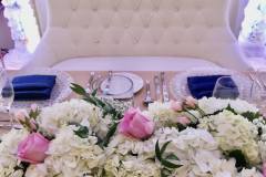 castle-wedding-decor-charger-plates-lavish-setup-fairmont-chateau-laurier-10