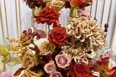 autumn-fall-flowers-wedding-table-candles-centerpieces-hilton-lac-leamy-2
