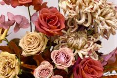 autumn-fall-flowers-wedding-table-candles-centerpieces-hilton-lac-leamy-35