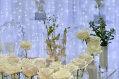 White-wedding-decor-classic-style-hilton-lac-leamy-16