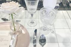 White-wedding-decor-classic-style-hilton-lac-leamy-34