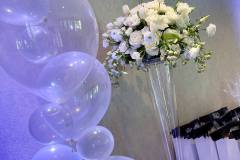 minimalist-red-rose-intimate-wedding-decor-centerpiece-hilton-lac-leamy-13