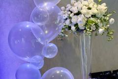 minimalist-red-rose-intimate-wedding-decor-centerpiece-hilton-lac-leamy-2