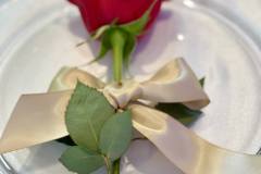 minimalist-red-rose-intimate-wedding-decor-centerpiece-hilton-lac-leamy-21