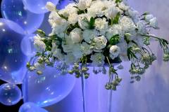 minimalist-red-rose-intimate-wedding-decor-centerpiece-hilton-lac-leamy-7