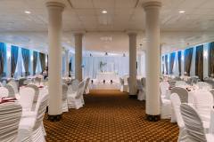 modern-rustic-floral-arch-decor-wedding-marconi-centre-12