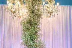 floral-arch-chandeliere-crystal-florist-hilton-lac-leamy-36